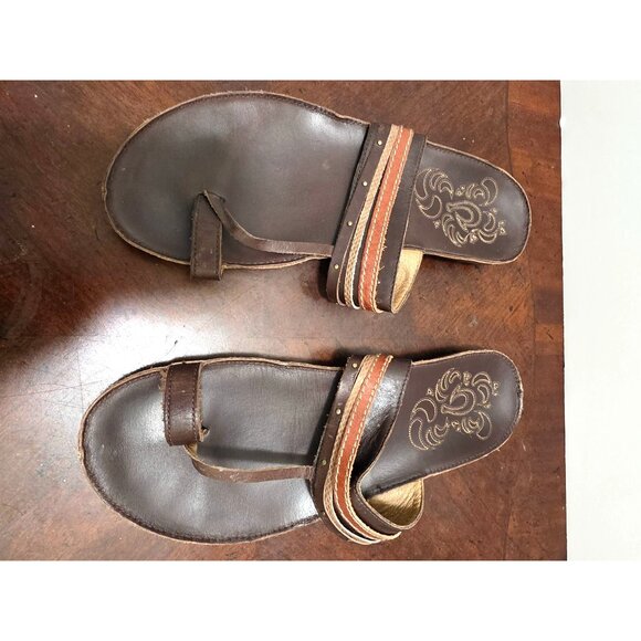OLUKAI Women's Handcrafted Brown Leather Slip-On Sandals With Toe Loop & Embosse - Picture 3 of 10